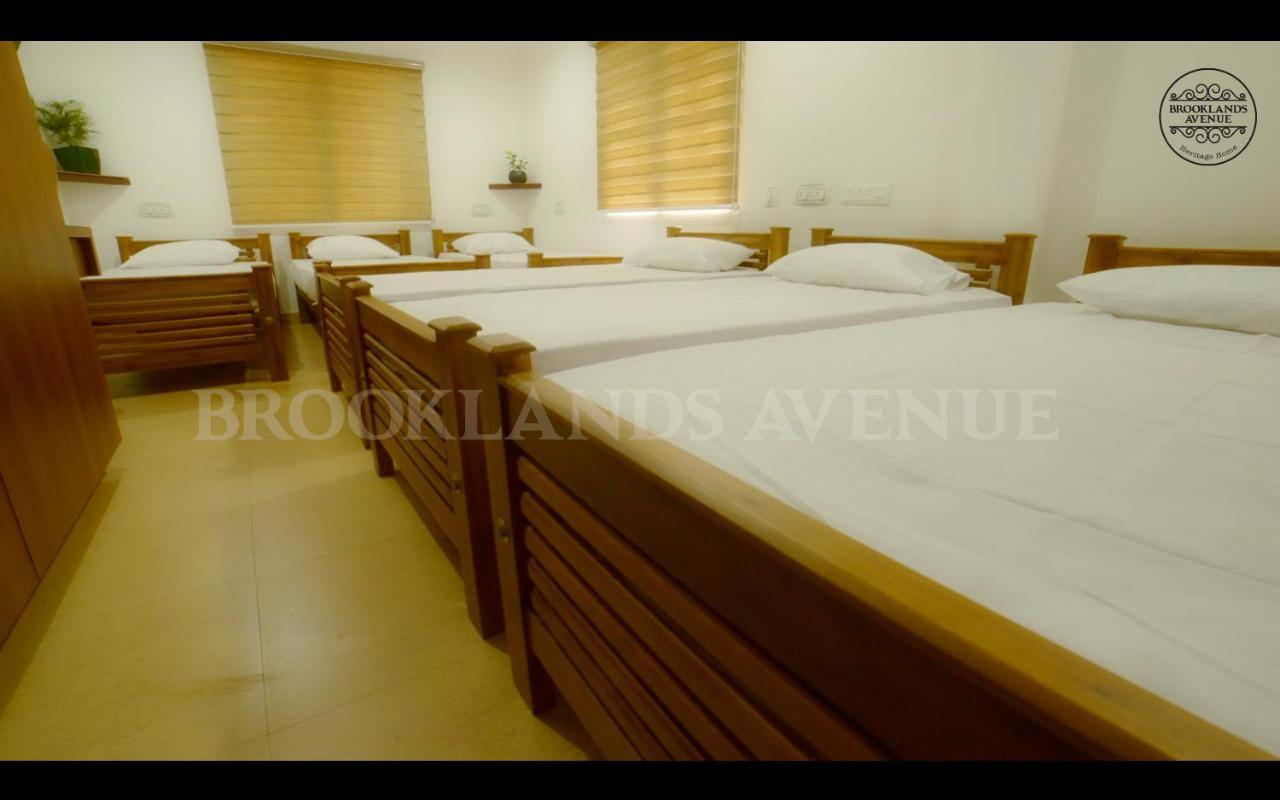 Brooklands Avenue Hotel Alappuzha Exterior foto